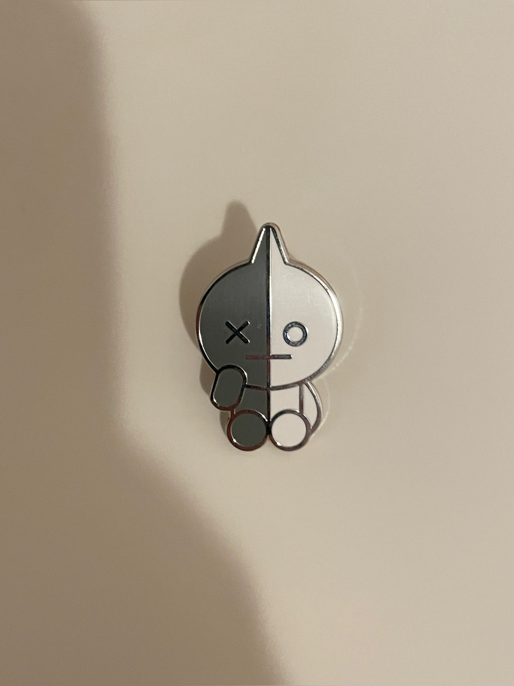 BT21 Van Pin
